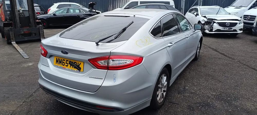 Dezmembrari / Dezmembrez Ford Mondeo 5 Hatchback 1.5 TDCI T7DA cutie viteze manuala cod culoare Moondust Silver (Metallic)