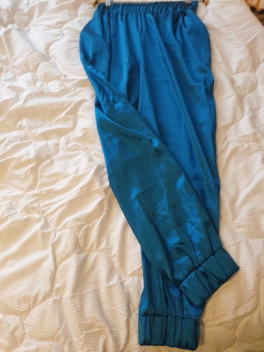 Дамски стилен панталон и спортно елегантен гащеризон!