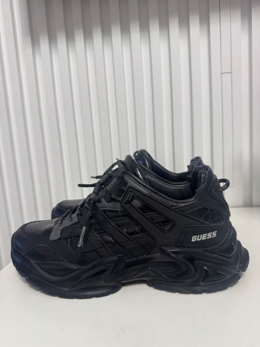 Кожени обувки Guess