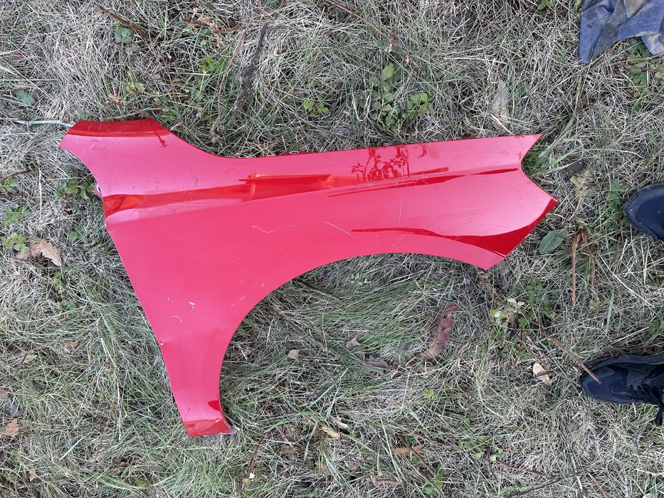 Aripă dreapta față mercedes a clss w176.