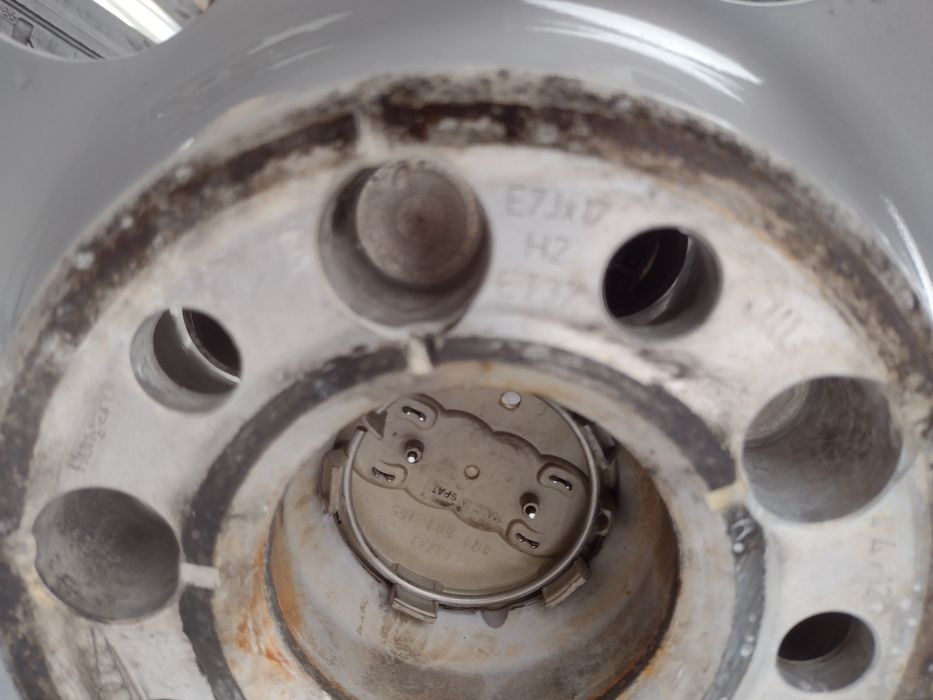 Перфектни 17-5х112 7j ET37 AUDI Q5 8R