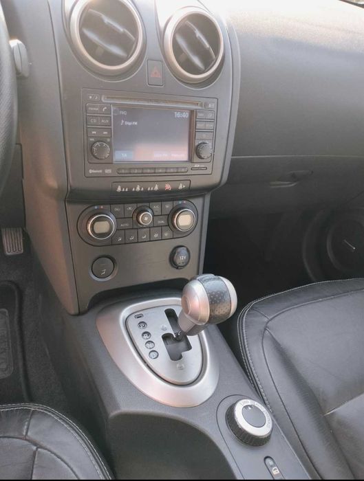 Auto Nissan Qashquai +2