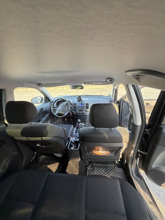 HYUNDAI i30 2011 — imagine 5