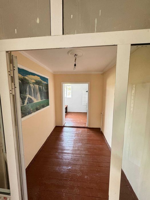3-х комнатная квартира с ремонтом в Бекабаде — 68 м²