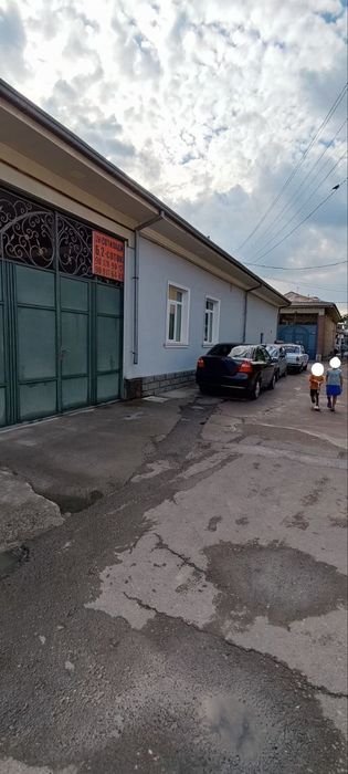Бектемир туманида 6.2 сотих 7 хона 3 та подвалли котта ховли сотилади