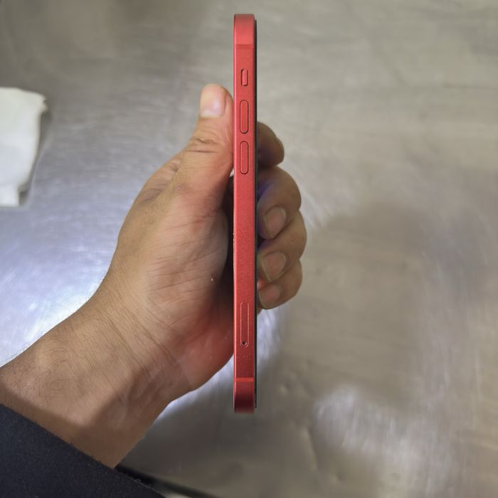 Iphone 12.
