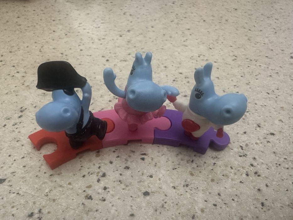 Киндера игрушки! !