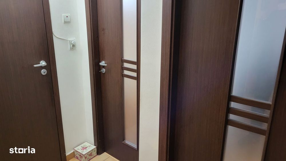 Apartament 3 camere, balcon și debara, etaj 3