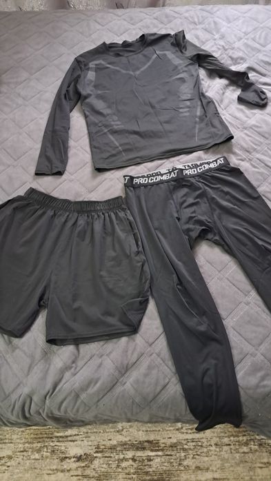 Кимоно для джиу-джитсу и рашгард.