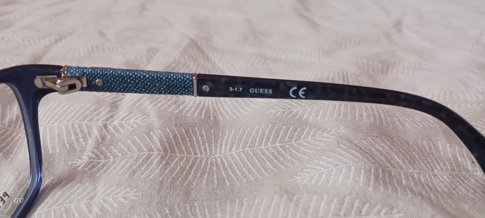 Диоптрична рамка за очила Guess