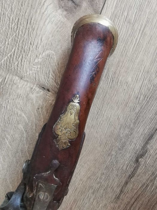 Кремъчен пищов с Лазарино цев