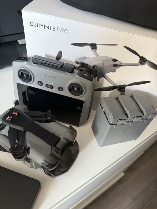Продам dji mini 5 pro fly more combo plus (rc2)