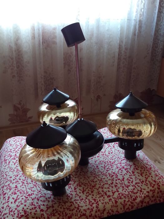 Полилей с три гнезда за крушки ...Плексиглас и метал...