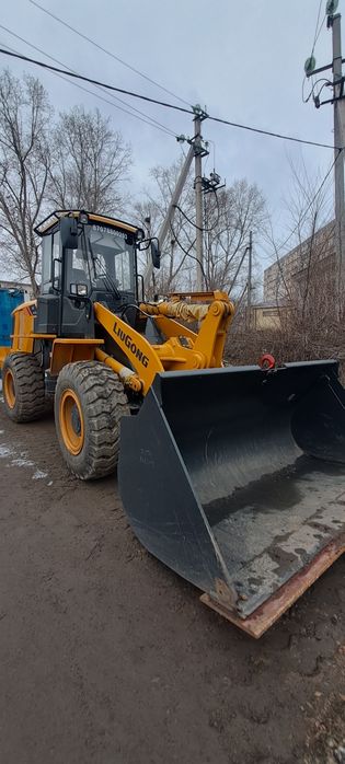 Услуги погрузчика 2.5 кб.