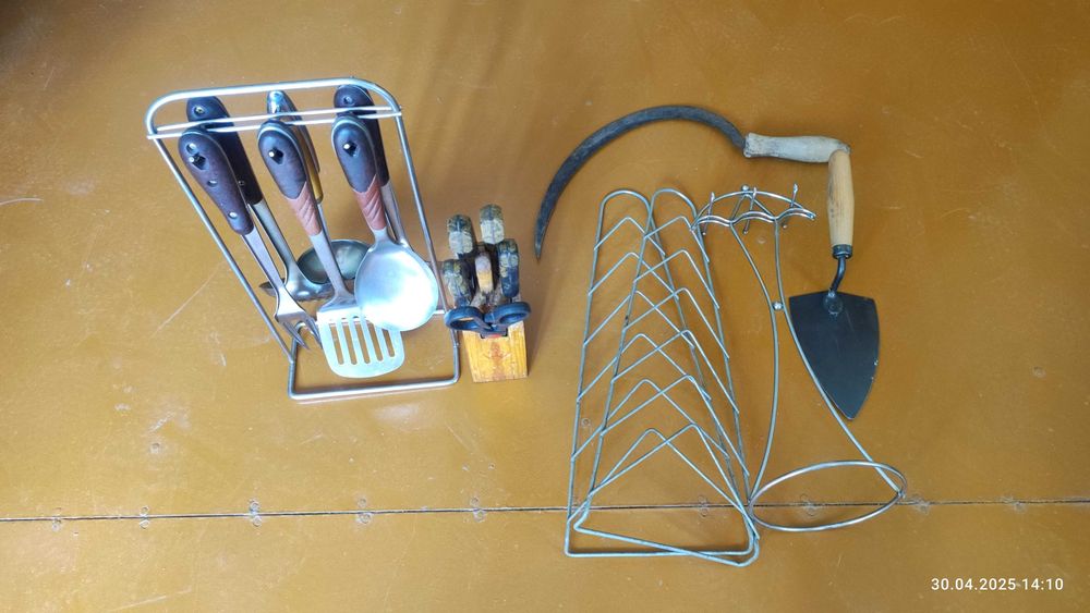 Чашки, тарелки. Посуда.