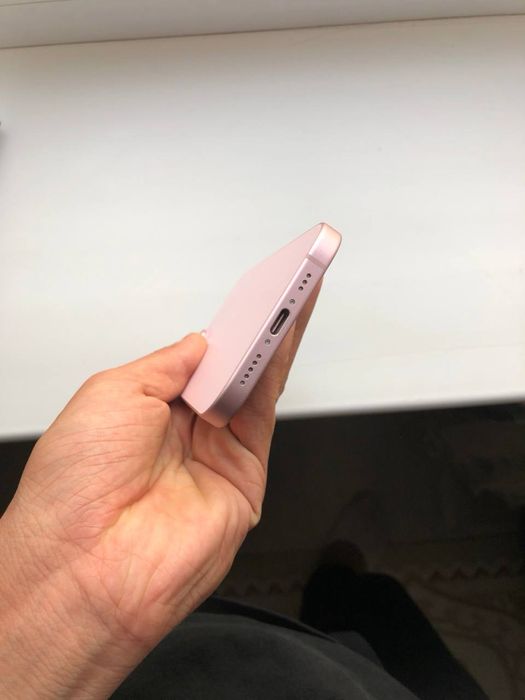 продам iphone 15 в розовом цвете