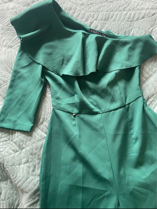 Salopeta eleganta, cu volan la decolteu, Poema, marimea 34