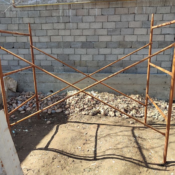 Леса сотилади янги