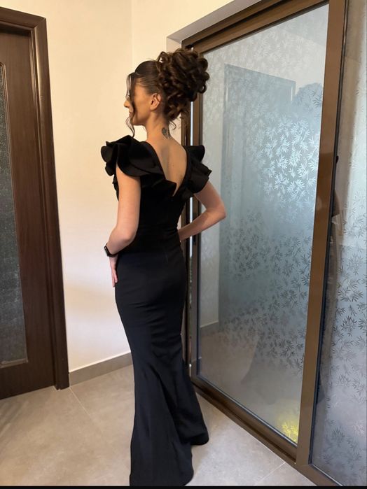 Rochie lunga neagra atmosphere