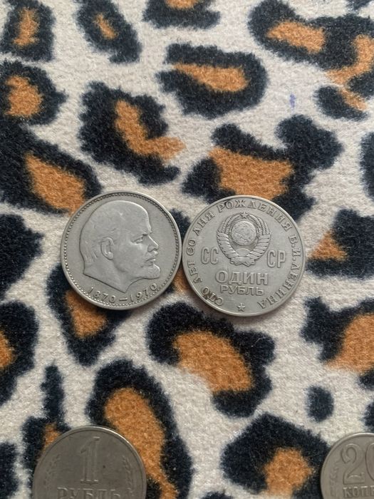 Продам старые монеты