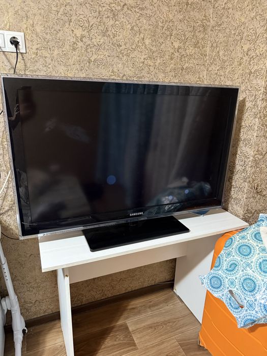 Продам телевизор Samsung.