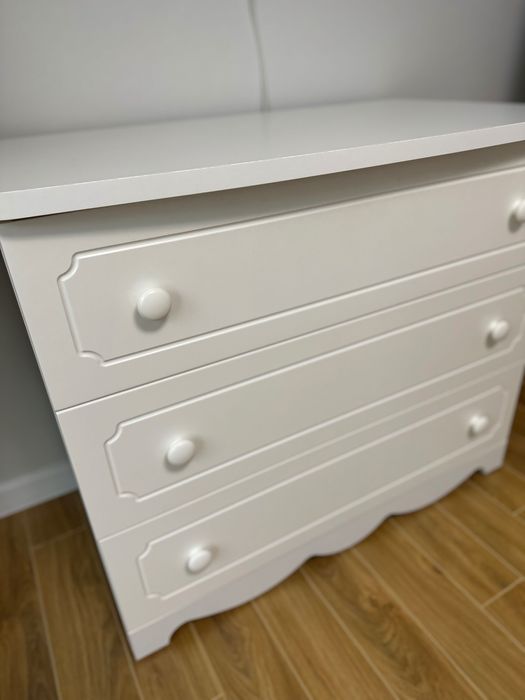 Луксозен комод/скрин МДФ