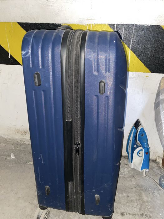 Б/у-шний чемодан в хорошем состояние!