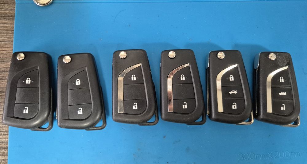 Оригинални ключове Toyota,сгъваеми и стандартни