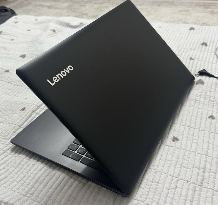 Ноутбук Lenovo