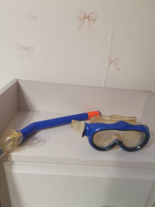 Продам очки для бассейна
