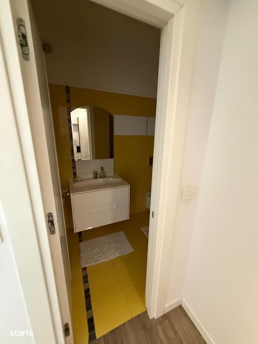 Apartament cu 4 camere decomandate, Centru