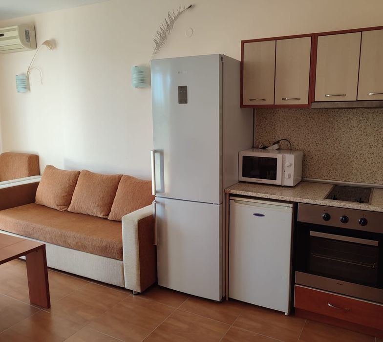 Дава се под наем Двустаен апартамент в Свети Влас - 62 кв.м за 448.8 € - Снимка #3