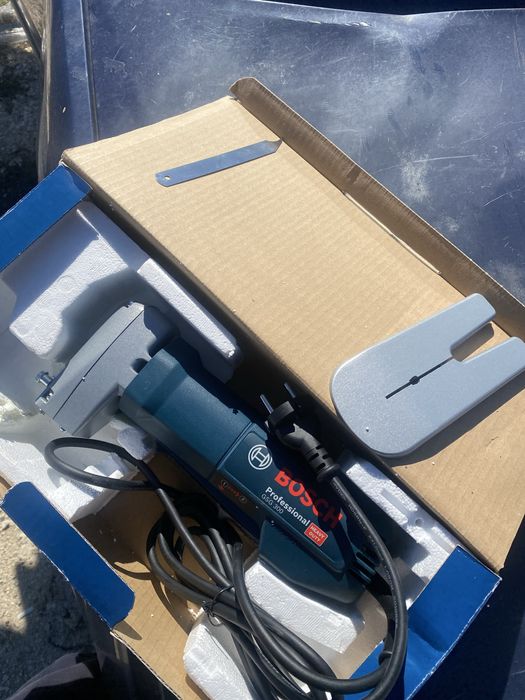 Taietor burete Bosch GSG300