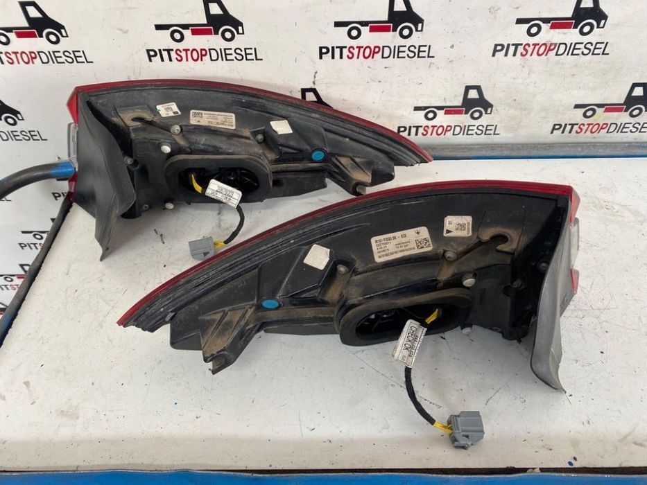 stopuri stop stângă dreapta maserati levante 2016 2017 2018 2019 2020 2021 6 fire 6 pini