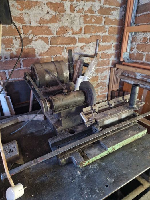 Dispozitiv ascutit cutite abric