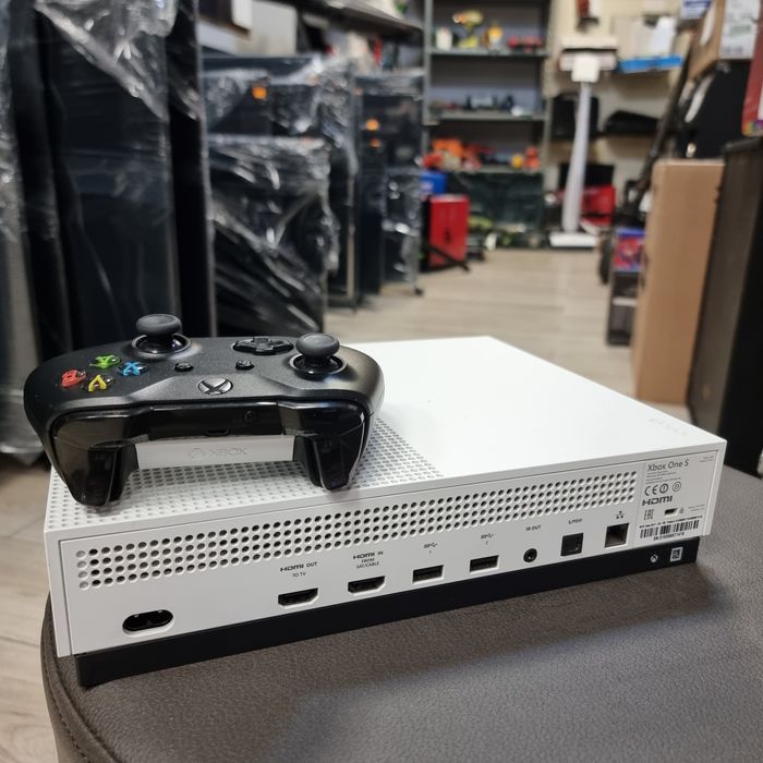Amanet F28: Consola XBOX One Slim