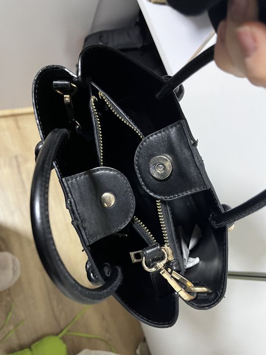 Черна чанта Зара