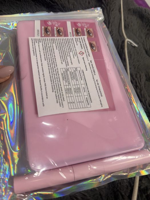 Комплект за миглопластика +лепилце за миглички чисто нов