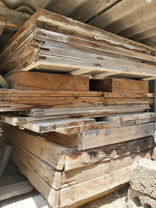 Деревянные окна и двери