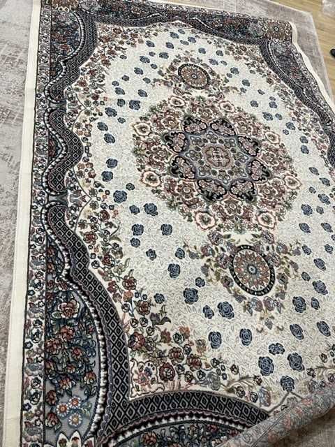 Продаю красивый ковер