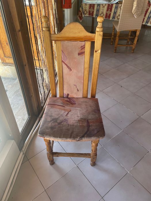 Дървени столове