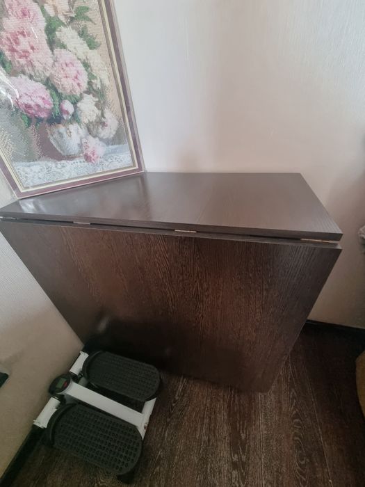 Стол книжка качественный