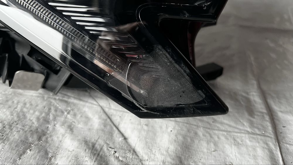 Skoda Octavia 4 десен фар