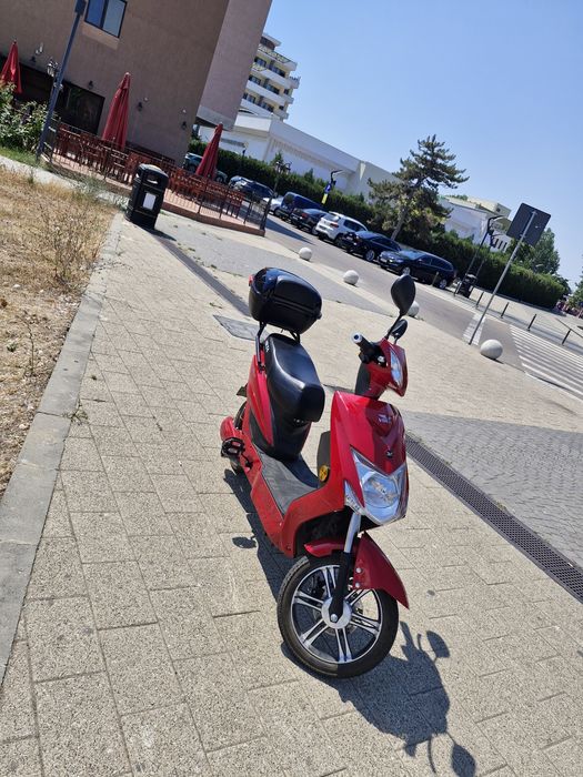 Vand Scuter (bicicleta) fara permis