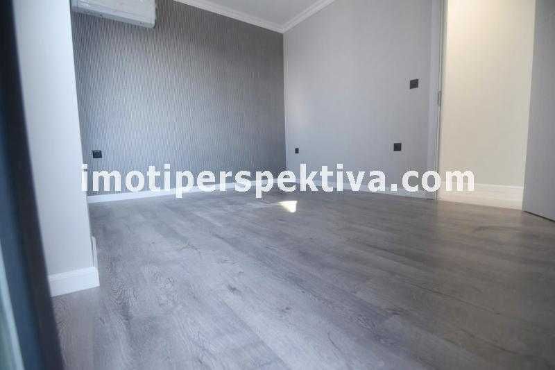 Продава се Тристаен апартамент в Пловдив, Кючук Париж - 140 кв.м за 1343 €/кв.м - Снимка #4