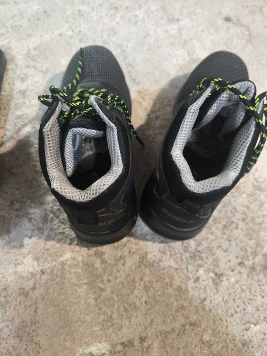 Защитни работни обувки Bwolf и Diadora