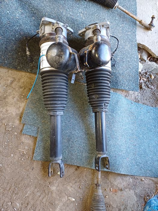 perne spate audi a 8 d3 în stare perfectă de functionare