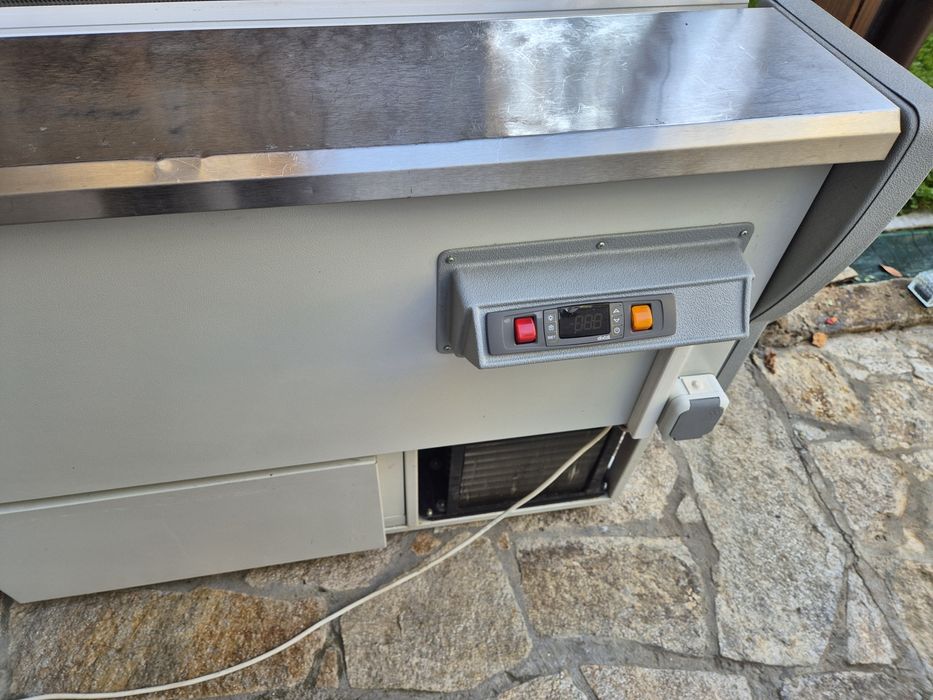 Хладилни витрини