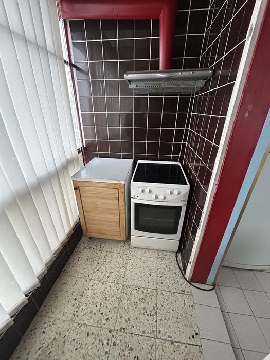Дава се под наем Тристаен апартамент в Враца, Център - 74 кв.м за 298.86 € - Снимка #4