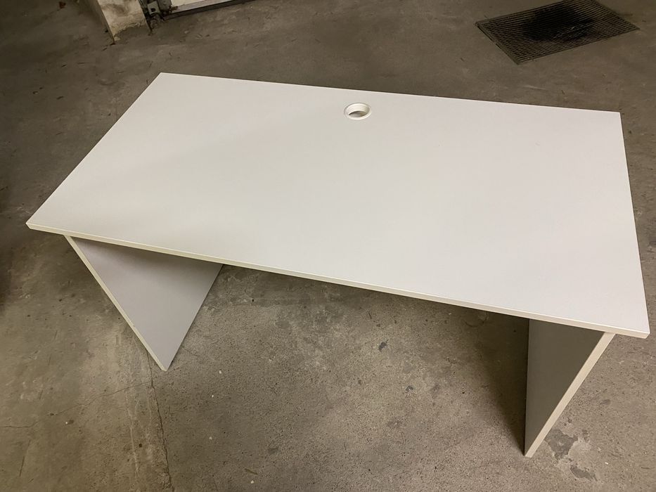 Birouri albe in stare perfecta